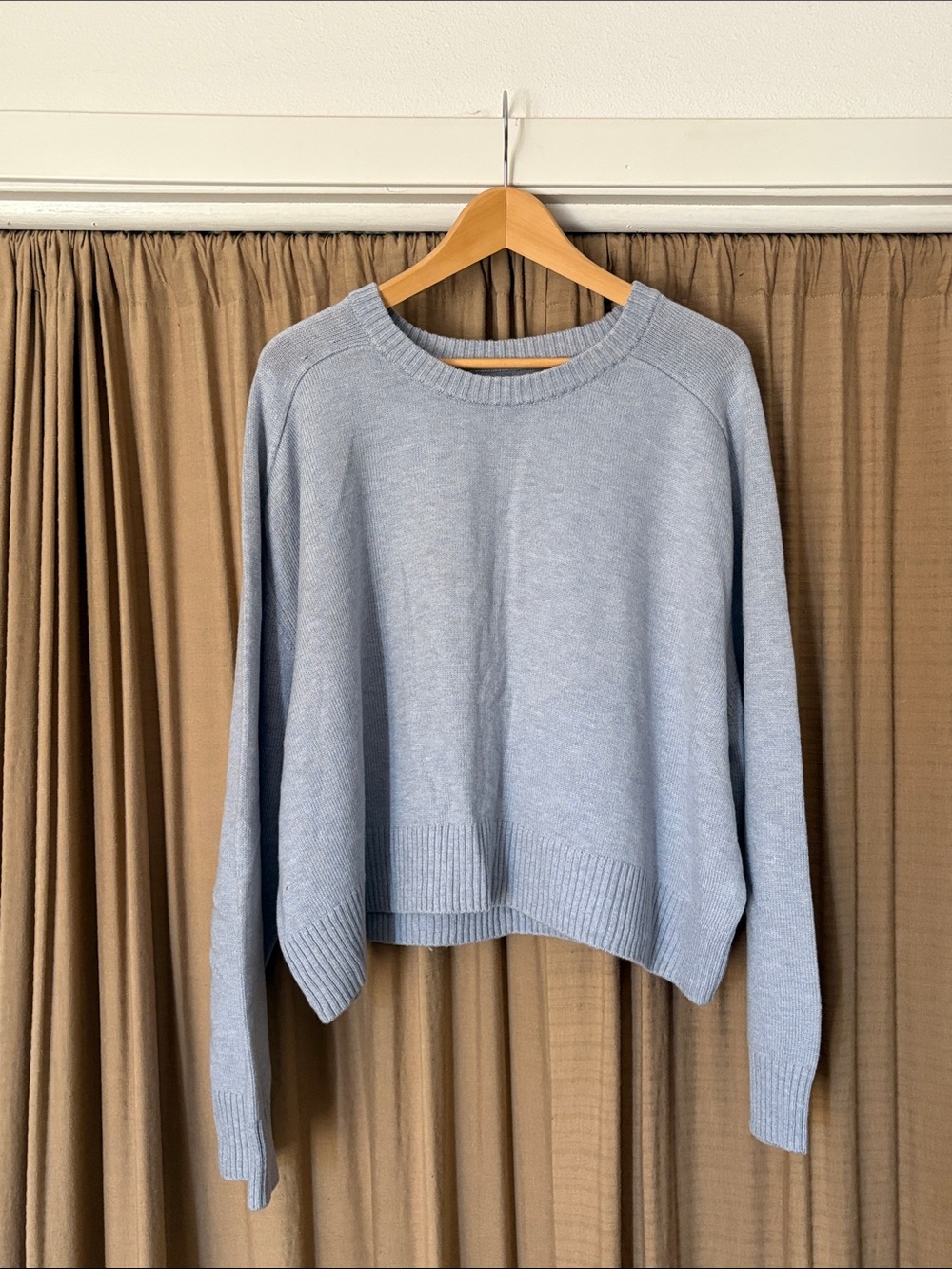 GAP Women's Pale Blue Crewneck Sweater